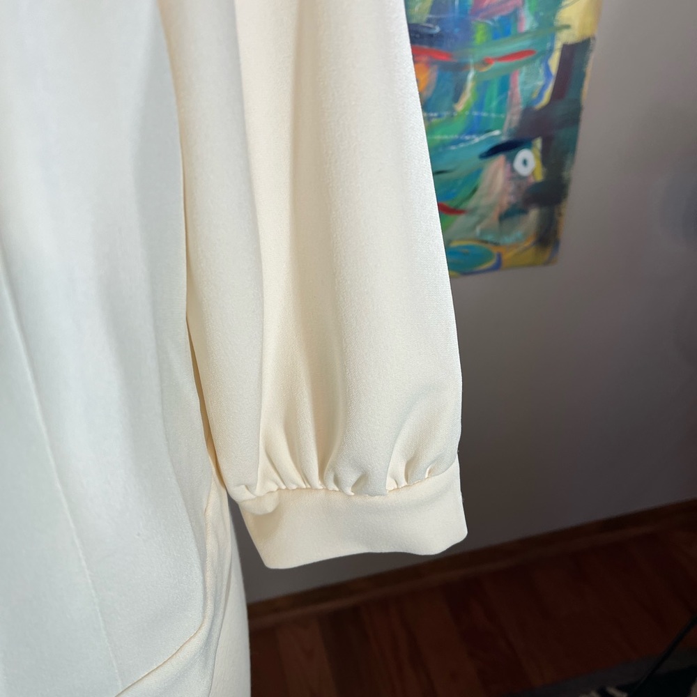 Ivory Crepe Jacket - Picture 3 of 7